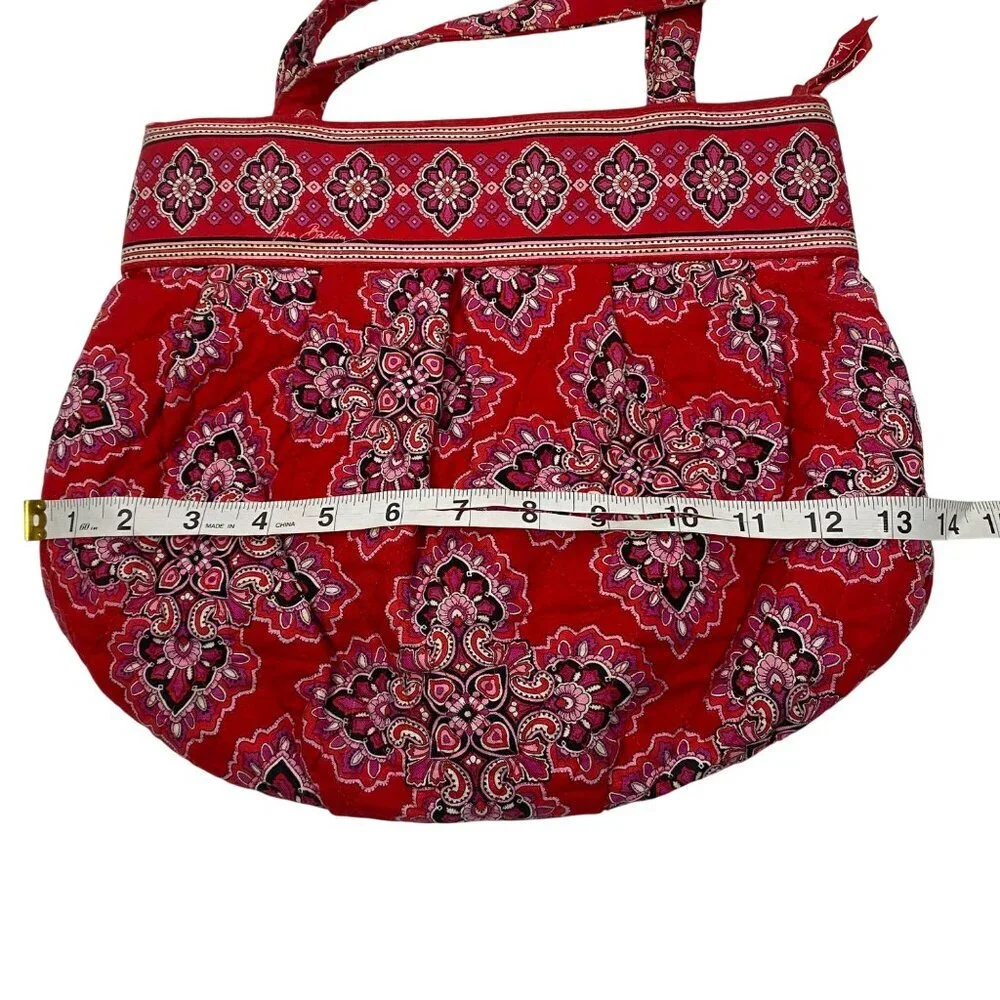 Vera Bradley Red Paisley Print shoulder Bag Zipper Closure & Inner Pockets